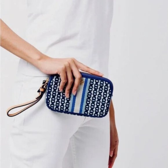 Tory Burch | Gemini Link Wristlet - Picture 1 of 5